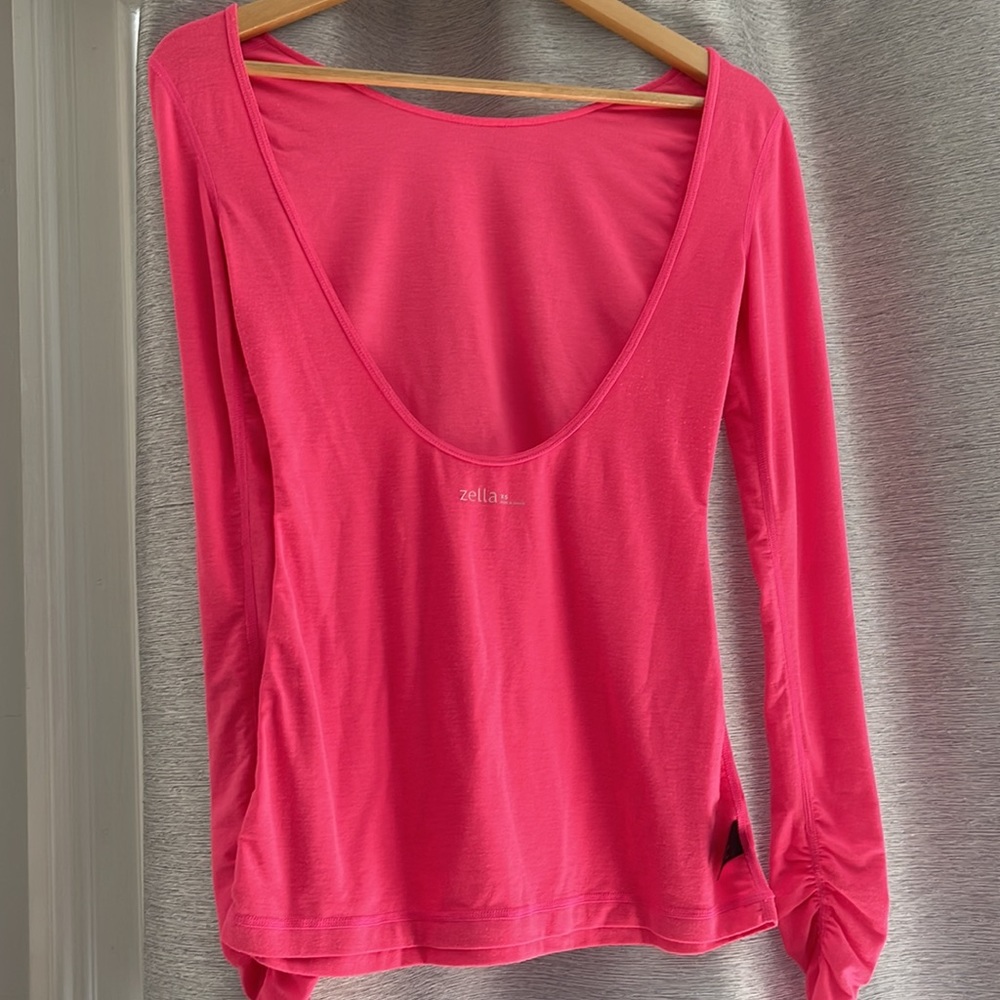 Zella top. Open back. Sz xs but fits as 6-8